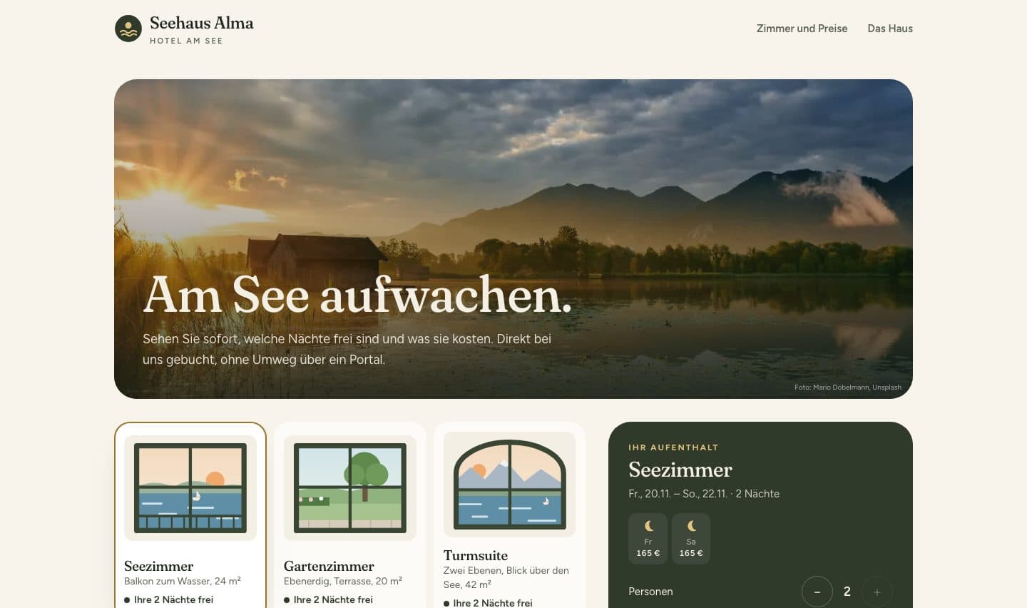 Erfundenes Hotel Seehaus Alma: Belegungskalender mit Preis je Nacht, ein Wochenende ausgewählt